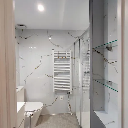 Apartament Ferola Homes *