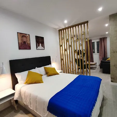 Apartament Ferola Homes *
