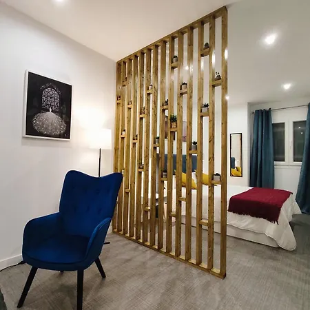 Apartament Ferola Homes *